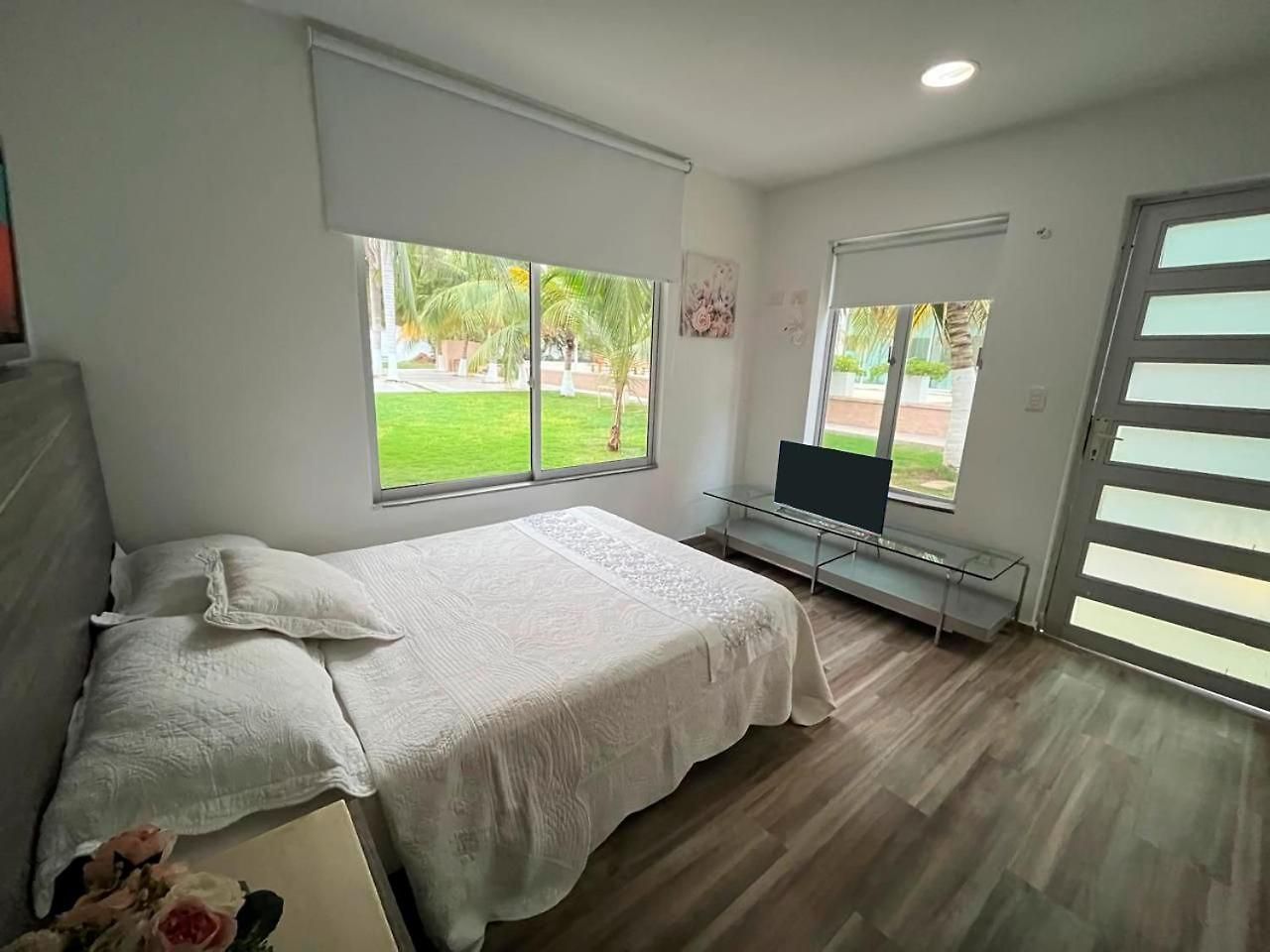 Casa Romero Casa De Playa Bed and breakfast *