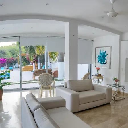 Casa Romero Casa De Playa Bed and breakfast Cartagena