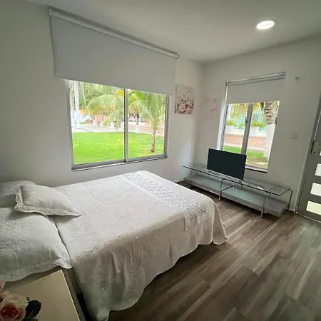 Casa Romero Casa De Playa Bed and breakfast *